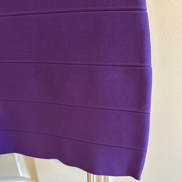 BCBG MaxAzria Simone bandage skirt - Picture 3 of 6